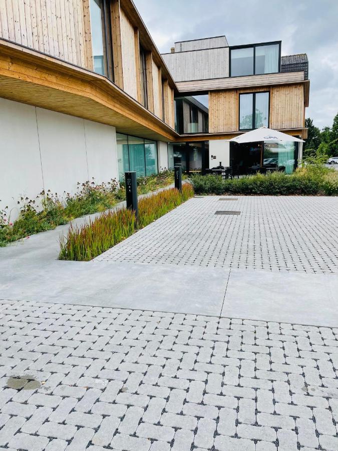 Hotel Bell-X Kortrijk-Wevelgem Exteriör bild